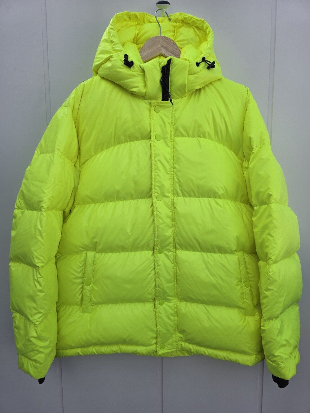 TNA Aritzia The Super Puff Hi Gloss Neon Fluorescent Yellow Puffer Jacket XL